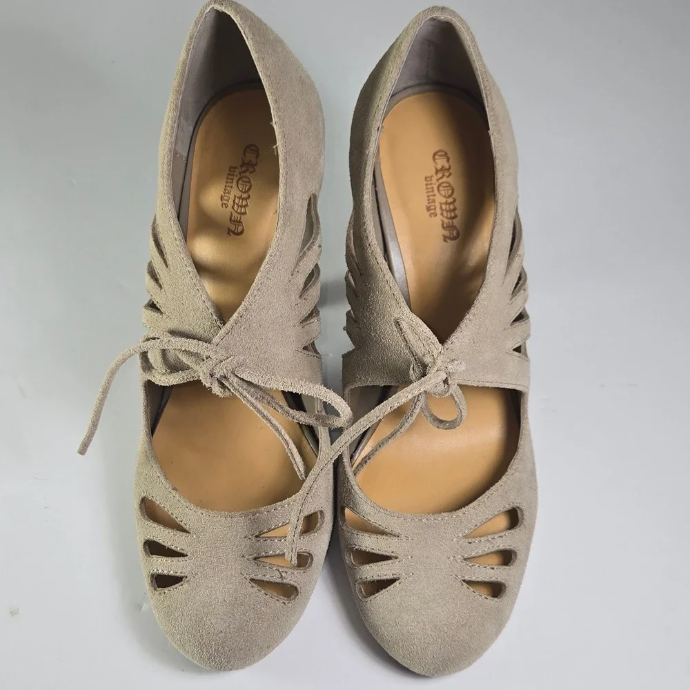 Crown Vintage Bruges leather Cutout‎ Lace Up Heels Beige Women's Size 7.5M
